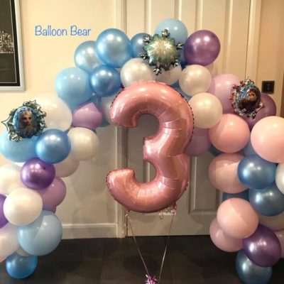 Frozen birthday balloon organic arch
