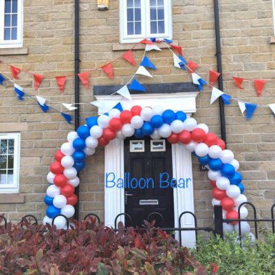 Spiral balloon arch