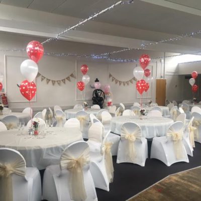 Wedding table balloons